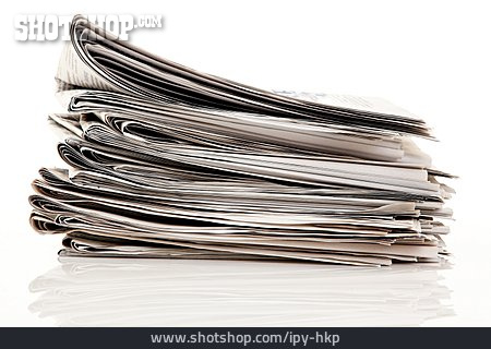 
                Zeitung, Zeitungsstapel, Altpapier                   