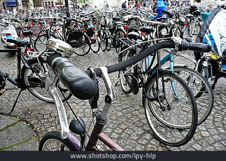 
                Fahrrad, Fahrradstellplatz, Fahrradlenker                   