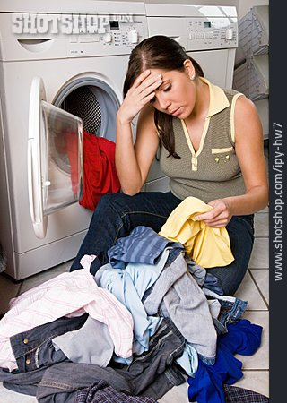 
                Unzufrieden, Waschen, Waschtag, Hausfrau                   
