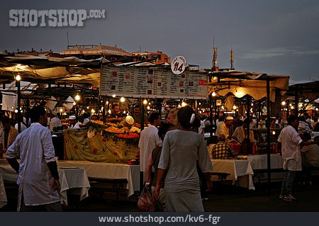 
                Marktstand, Marrakesch, Djemaa El Fna                   