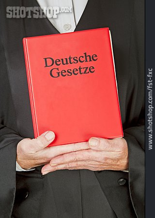 
                Justiz, Gesetzbuch, Deutsche Gesetze, Richterin                   