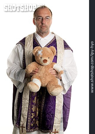 
                Teddy, Pfarrer, Priester                   