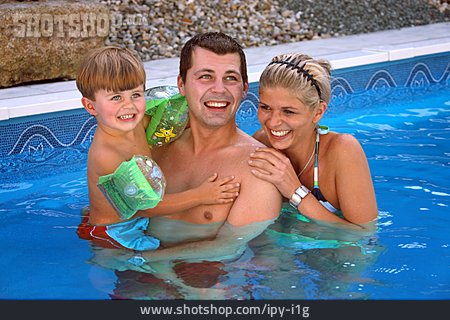 
                Baden, Familie, Schwimmbecken                   