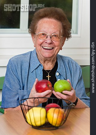 
                Seniorin, Gesunde Ernährung                   