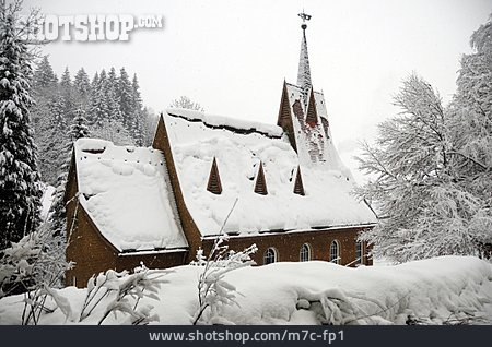 
                Kirche, Verschneit                   