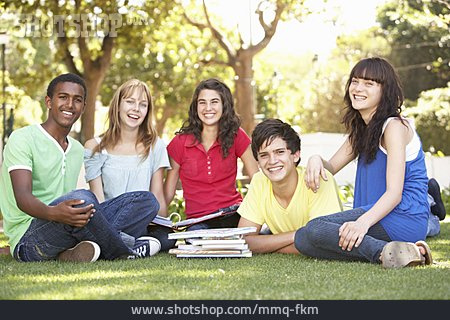 
                Teenager, Jugendliche, Schüler, Studenten, Lerngruppe                   