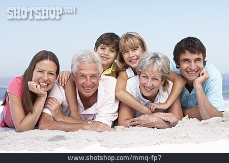 
                Familie, Strandurlaub, Familienurlaub                   