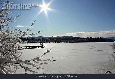 
                Sonne, Winterlandschaft, Zugefroren, Kirchsee                   