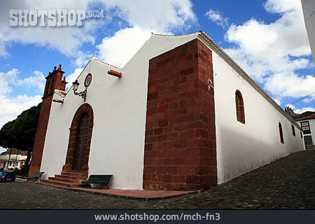 
                Kirche, Taganana                   
