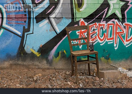 
                Stuhl, Graffiti, Wandmalerei                   