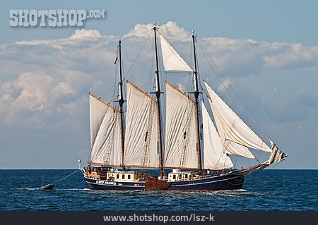 
                Segelschiff, Windjammer, Bark                   