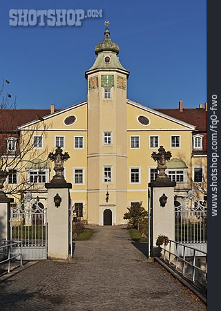
                Schloss Hermsdorf                   