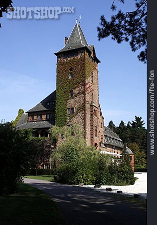 
                Schloss Saareck                   