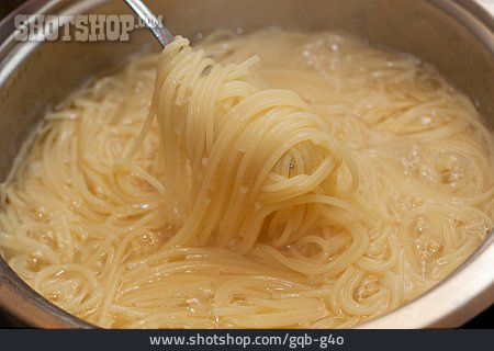 
                Kochen, Spaghetti                   