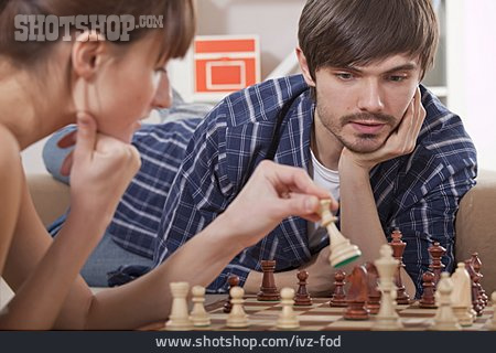 
                Spielen & Hobby, Häusliches Leben, Schach, Liebespaar                   