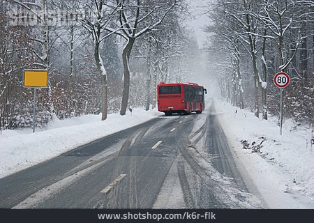 
                Bus, Straßenverkehr, Rutschen, Schneeglätte                   