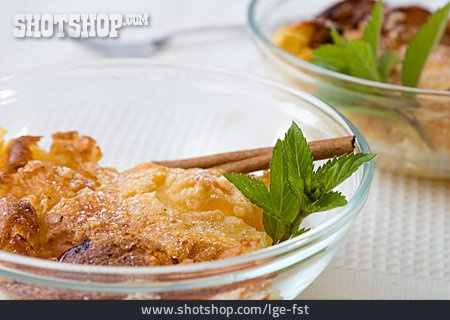 
                Dessert, Aprikosenkuchen, Clafoutis                   