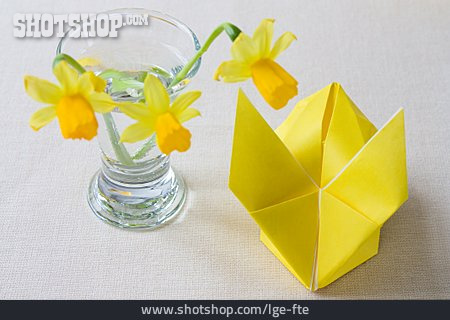 
                Osterdekoration, Origami                   