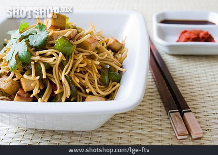 
                Asiatische Küche, Nudelgericht, Wokgericht                   