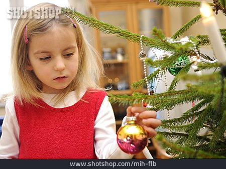 
                Mädchen, Schmücken, Weihnachtsbaum                   