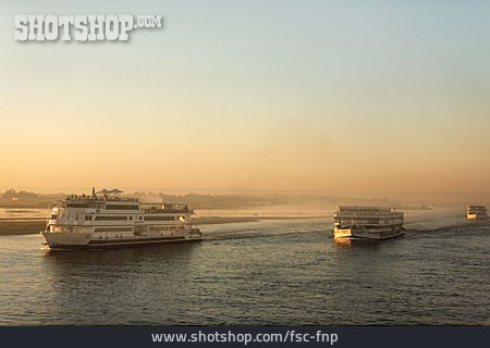 
                Schiffe, Nil, Nilkreuzfahrt                   