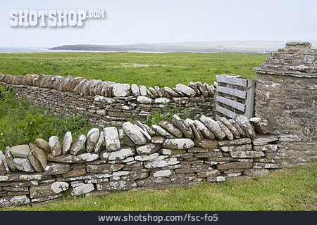 
                Schottland, Natursteinmauer, Orkney                   