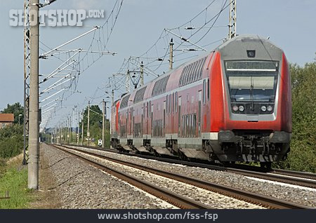 
                Zug, Regionalbahn                   