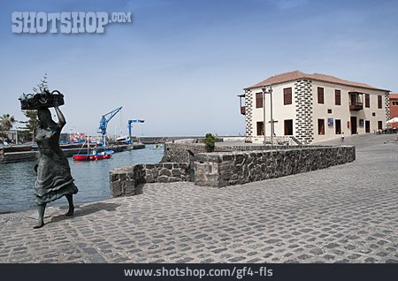 
                Alter Hafen, Statue, Puerto De La Cruz                   