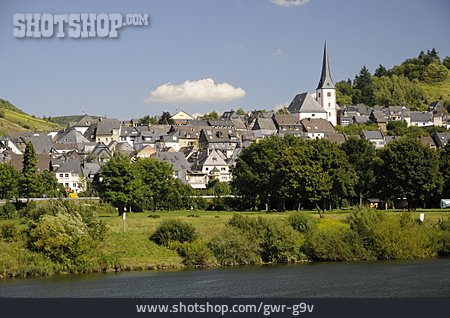 
                Kleinstadt, Mosel, Enkirch                   