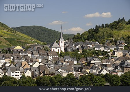 
                Town, Enkirch                   