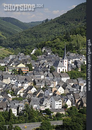 
                Weindorf, Kleinstadt, Enkirch                   