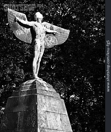 
                Denkmal, Skulptur, Otto Lilienthal                   