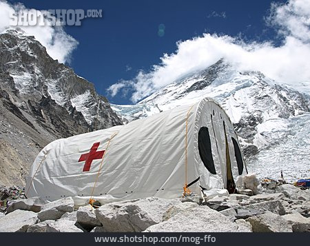 
                Zelt, Rotes Kreuz, Mount Everest                   