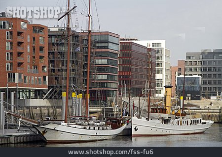
                Hamburg, Segelschiff, Hafencity                   