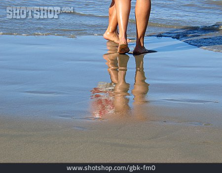 
                Beine, Strandspaziergang, Strandurlaub                   