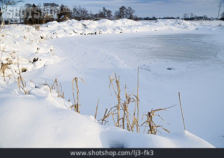 
                Winterlandschaft, Teich, Eisfläche                   