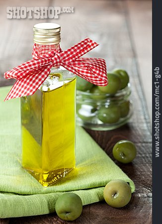 
                Olivenöl, Oliven, Mediterrane Küche                   