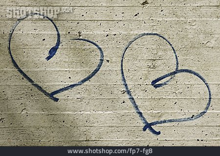 
                Herz, Graffiti, Hauswand                   