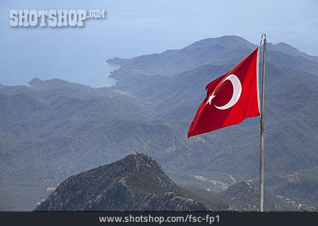 
                Nationalflagge, Türkei, Taurusgebirge                   