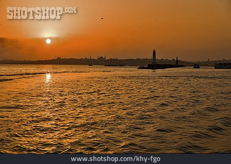 
                Sonnenuntergang, Silhouette, Istanbul, Marmarameer                   
