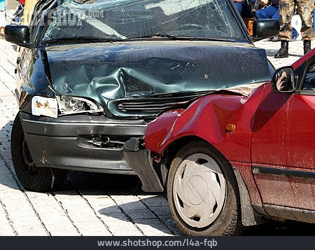 
                Autounfall, Verkehrsunfall, Unfallauto                   