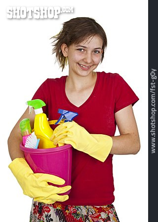 
                Junge Frau, Putzen, Hausarbeit                   