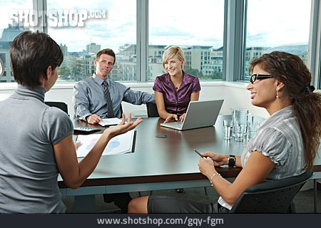 
                Meeting, Diskussion, Büroangestellte                   