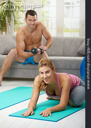 
                Junge Frau, Junger Mann, Workout                   