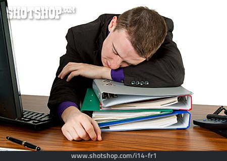 
                Schlafen, überarbeitet, Auszubildender, Büroangestellter                   