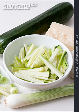 
                Gewürze & Zutaten, Zubereitung, Zucchini                   