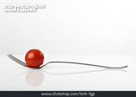 
                Gesunde Ernährung, Tomate, Gabel                   
