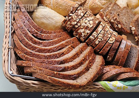 
                Brot, Brotscheibe, Brotkorb                   