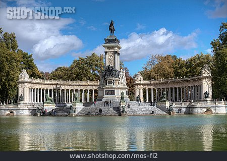 
                Madrid, Monument, El Parque Del Retiro                   