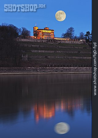 
                Full Moon, Villa Stockhausen, Lingnerschloss                   